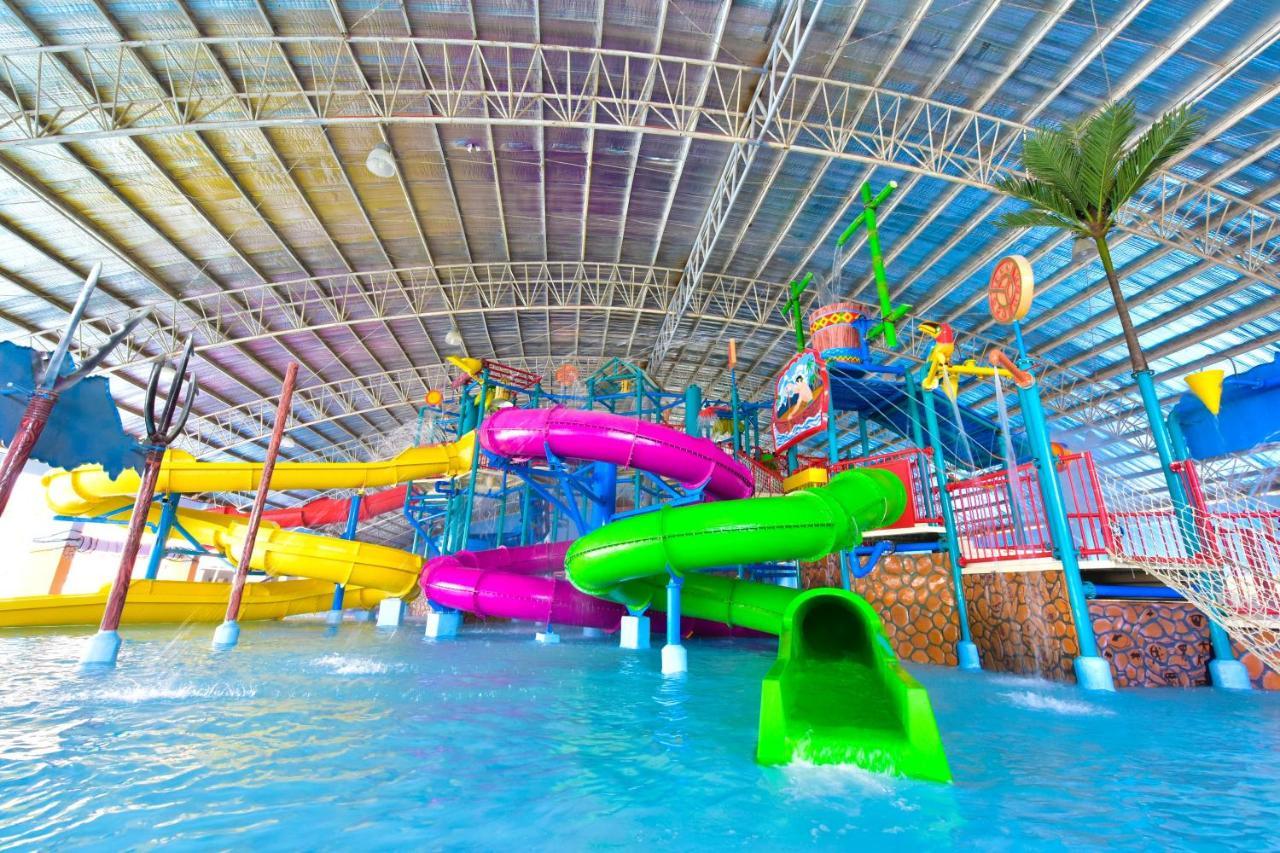 Eon Centennial Resort Hotel & Waterpark Iloilo City Exterior foto